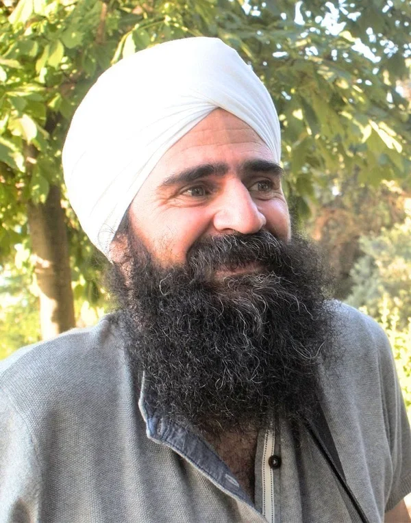 Lakhmi Chand con turbante